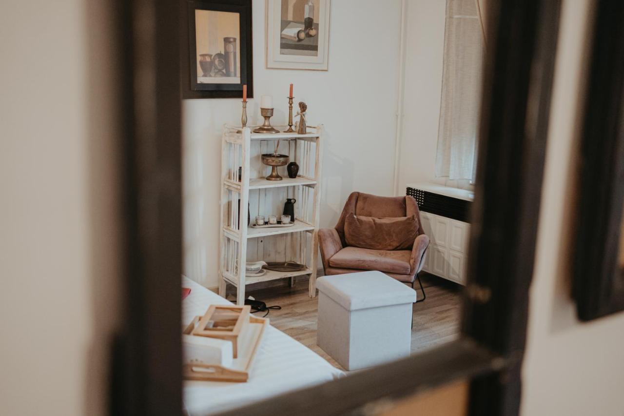 Apartament Studio Eroilor Kluż-Napoka Zewnętrze zdjęcie